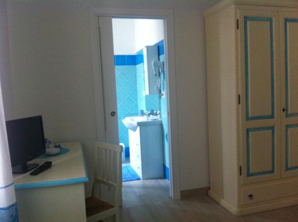 I Graniti Villa Monti Bagian luar foto