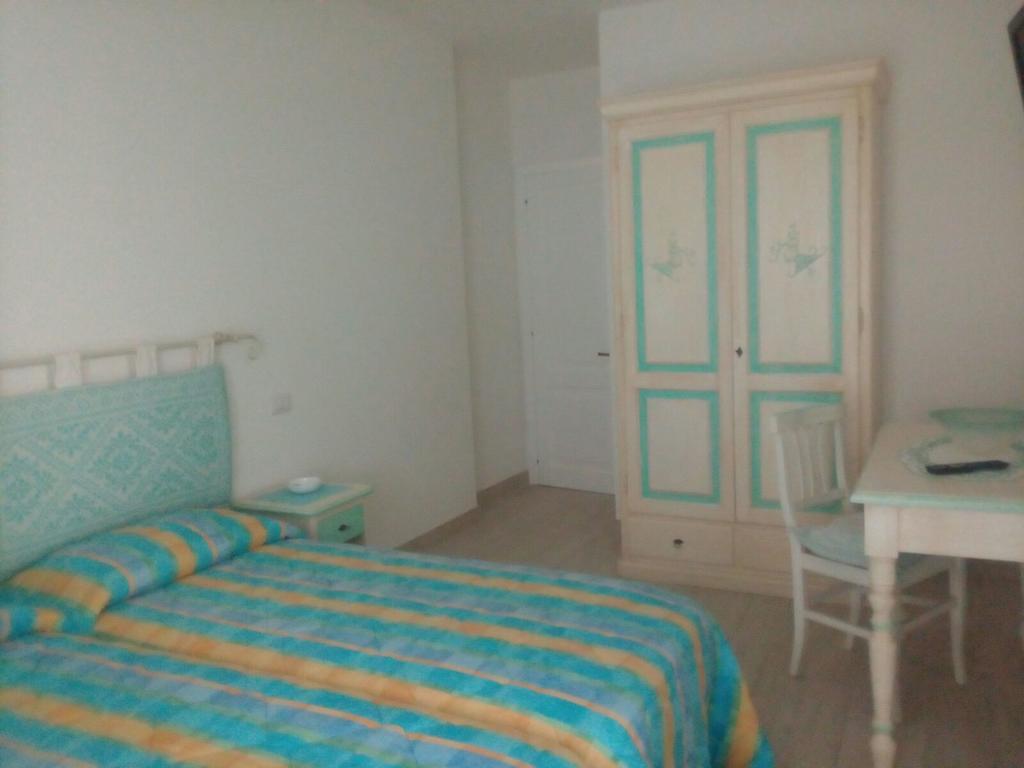 I Graniti Villa Monti Bagian luar foto