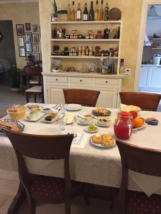 I Graniti Villa Monti Bagian luar foto